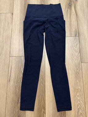 Athleta Salutation Stash 7/8 leggings : Navy